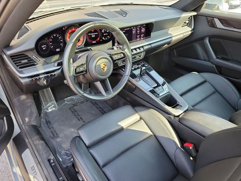 Certified 2021 Porsche 911 Carrera image 5