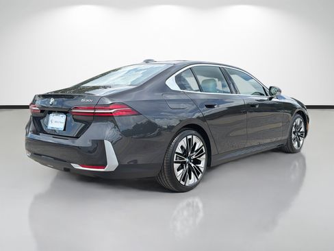 New 2027 BMW 530i w/ Premium Package RWD image 3