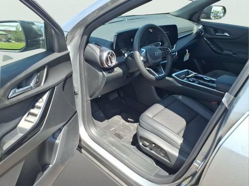 New 2026 Chevrolet Equinox LT w/ Convenience Package II AWD/4WD image 10