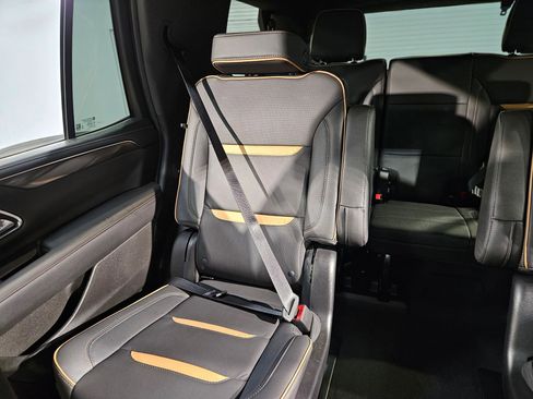 Used 2024 GMC Yukon AT4 w/ AT4 Premium Plus Package image 12