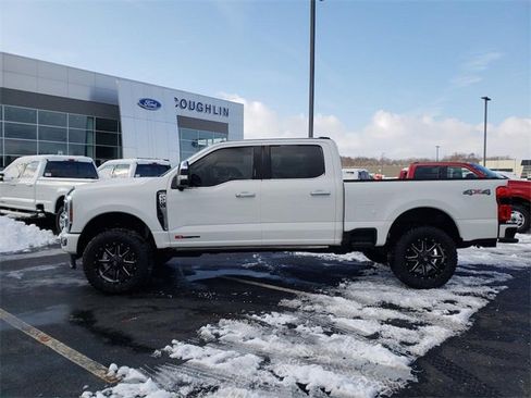 Used 2024 Ford F250 Limited image 4
