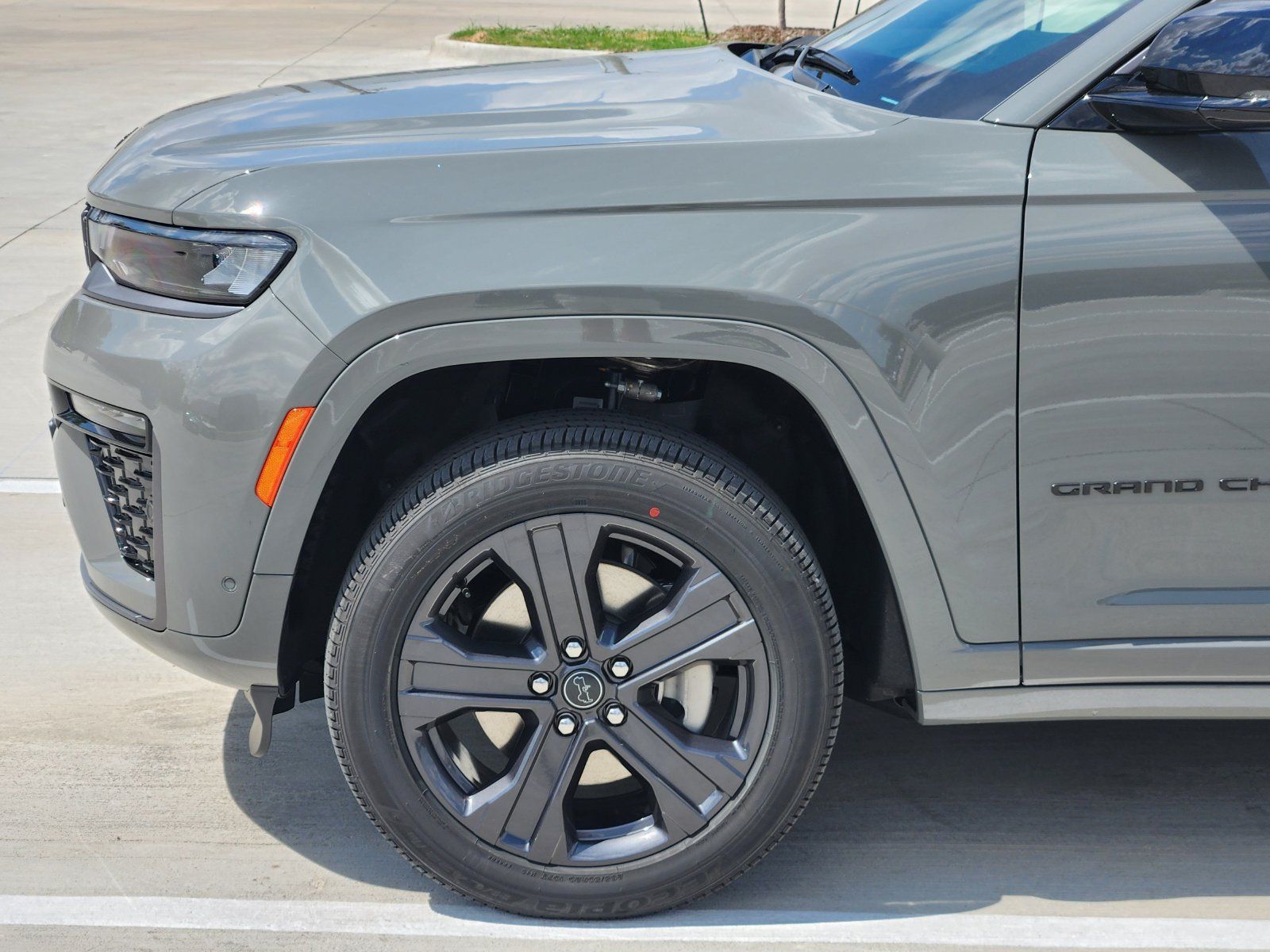 New 2027 Jeep Grand Cherokee L Limited AWD/4WD image 10