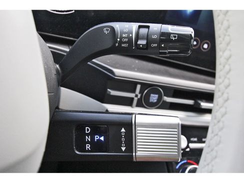 Certified 2025 Hyundai Santa Fe SEL FWD image 21