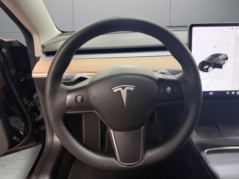 Used 2021 Tesla Model 3 Standard Range Plus RWD image 13