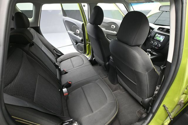 Used 2015 Kia Soul + FWD image 32