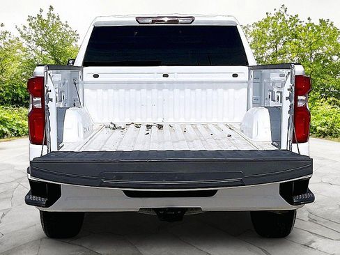 Used 2022 Chevrolet Silverado 1500 Custom AWD/4WD image 7