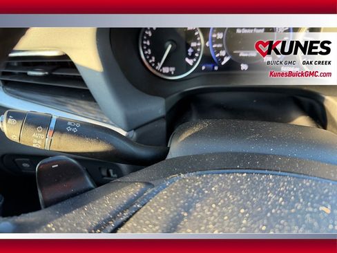 Used 2022 Buick Enclave Premium w/ LPO, Touring Package image 19