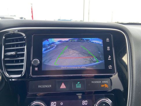 Used 2017 Mitsubishi Outlander SEL image 29