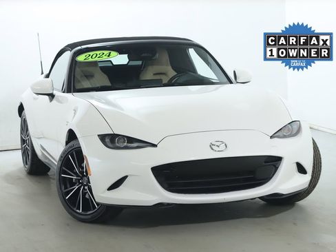 Used 2024 MAZDA MX-5 Miata Grand Touring image 2