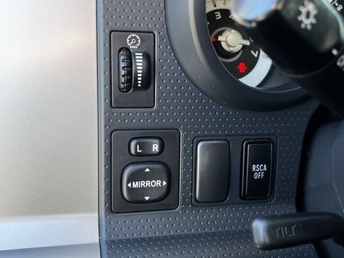 Used 2014 Toyota FJ Cruiser 4WD image 14