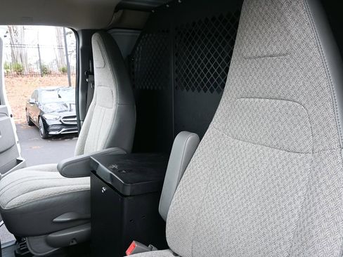 Used 2022 Chevrolet Express 2500 Work Van w/ Driver Convenience Package image 5