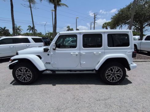 Used 2024 Jeep Wrangler High Altitude AWD/4WD image 8
