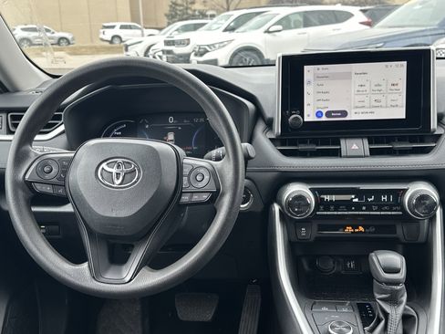 Used 2024 Toyota RAV4 XLE image 19
