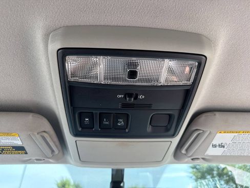 Used 2018 Toyota 4Runner SR5 AWD/4WD image 24
