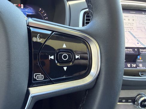 Certified 2023 Volvo XC90 B6 Ultimate w/ Protection Package Premier image 25