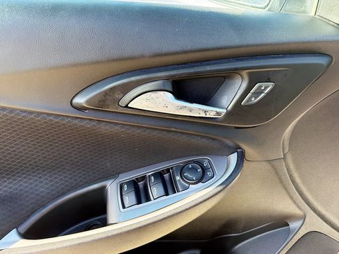 Used 2025 Chevrolet Malibu LT FWD image 18