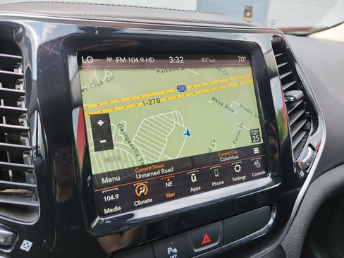 Used 2019 Jeep Cherokee Limited AWD/4WD image 19