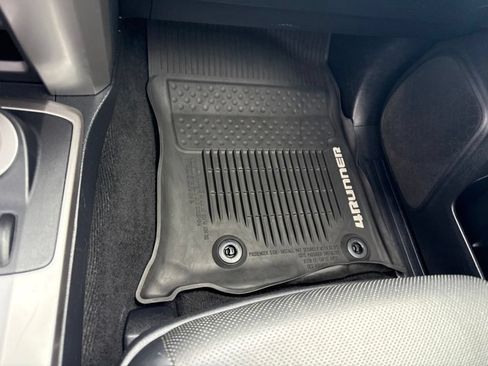 Used 2019 Toyota 4Runner Limited AWD/4WD image 19