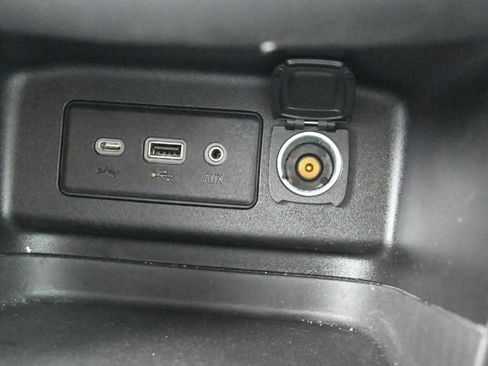 Used 2021 Chevrolet Equinox LT image 35