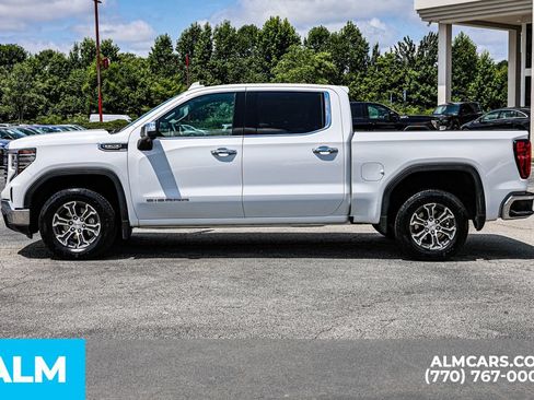 Used 2025 GMC Sierra 1500 SLT RWD image 9