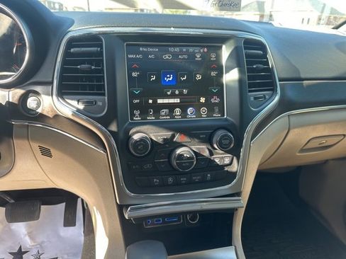 Used 2017 Jeep Grand Cherokee Limited w/ Luxury Group II image 14