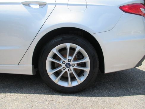Used 2019 Ford Fusion Energi Titanium FWD image 22