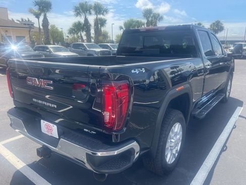 Used 2022 GMC Sierra 2500 SLT w/ SLT Premium Package AWD/4WD image 5