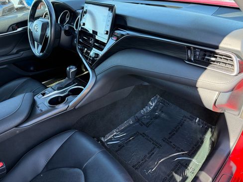 Used 2024 Toyota Camry XLE image 30