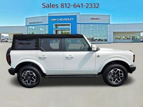 Used 2024 Ford Bronco Outer Banks image 8