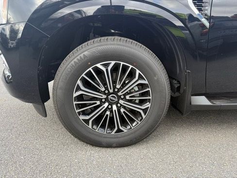 New 2026 Nissan Armada Platinum image 9