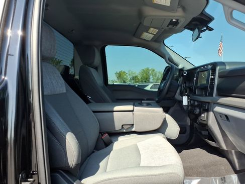 Used 2024 Ford F250 XLT w/ Snow Plow Prep Package AWD/4WD image 14