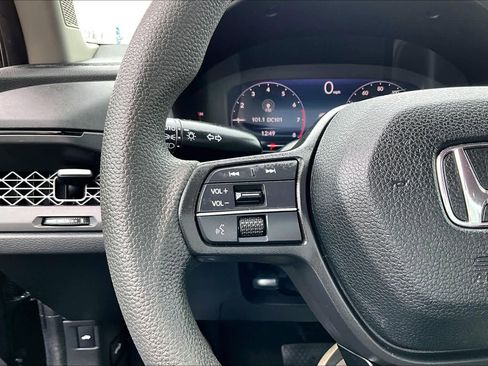 Used 2023 Honda Accord EX image 24