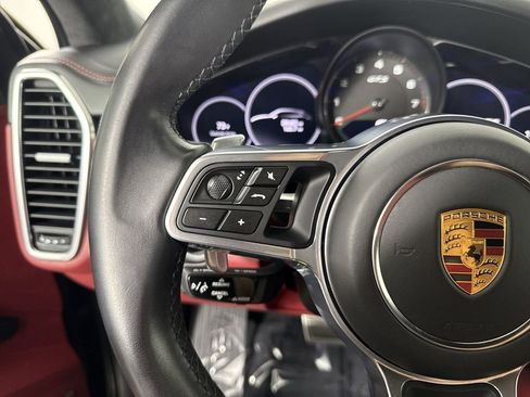 Certified 2022 Porsche Cayenne GTS AWD/4WD image 37