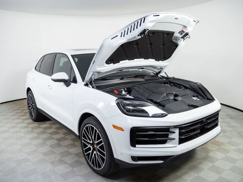 New 2026 Porsche Cayenne image 34