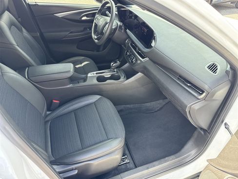 Used 2024 Buick Envista Preferred w/ Advanced Safety Package image 29