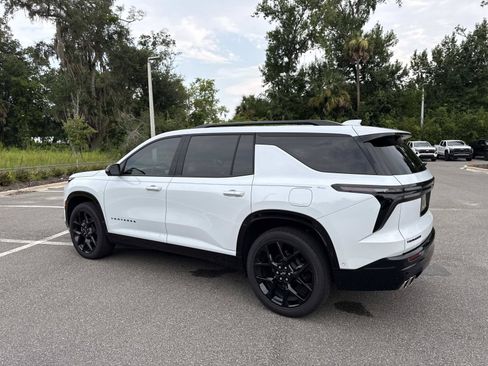 Used 2026 Chevrolet Traverse RS FWD image 5