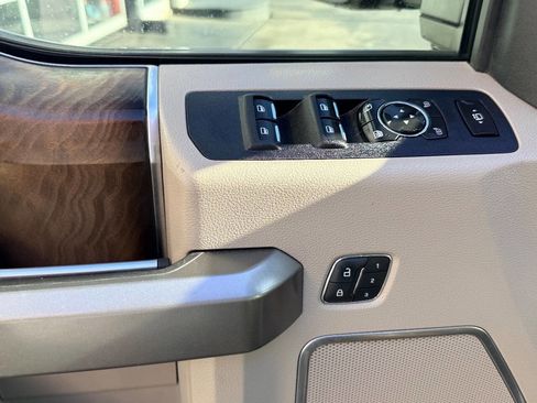 Used 2019 Ford F450 Limited image 17