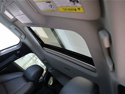 Used 2025 MAZDA CX-30 2.5 Turbo w/ Premium Package image 17