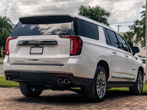 Used 2024 GMC Yukon XL Denali Ultimate AWD/4WD image 5