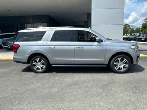 Used 2024 Ford Expedition Max Limited AWD/4WD image 2