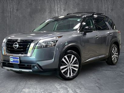 Used 2022 Nissan Pathfinder Platinum w/ Cargo Package