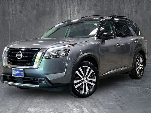Used 2022 Nissan Pathfinder Platinum w/ Cargo Package AWD/4WD image 1