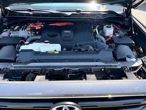 Used 2024 Toyota Sequoia SR5 w/ SR5 Premium Package AWD/4WD image 10