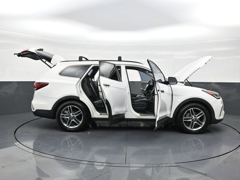 Used 2018 Hyundai Santa Fe FWD image 29