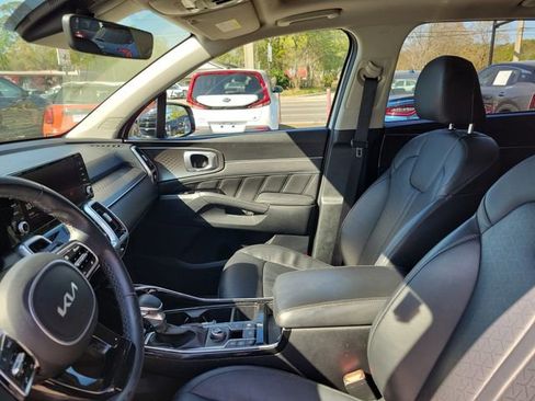 Used 2023 Kia Sorento SX image 14