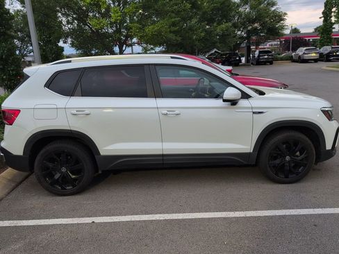 Used 2022 Volkswagen Taos SE w/ IQ.Drive SE Package FWD image 34