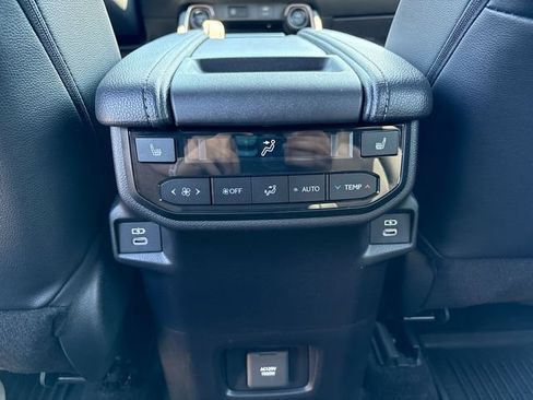 Used 2026 Toyota Grand Highlander AWD Hybrid image 18