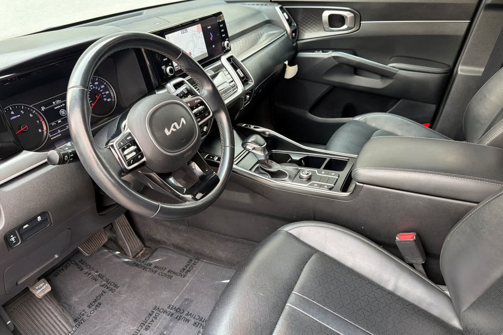 Used 2022 Kia Sorento S FWD image 11