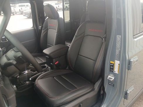 New 2026 Jeep Gladiator Rubicon image 36