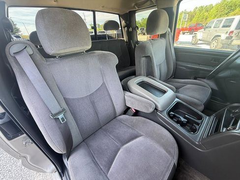 Used 2005 GMC Sierra 1500 SLE w/ Safe And Sound Package image 6